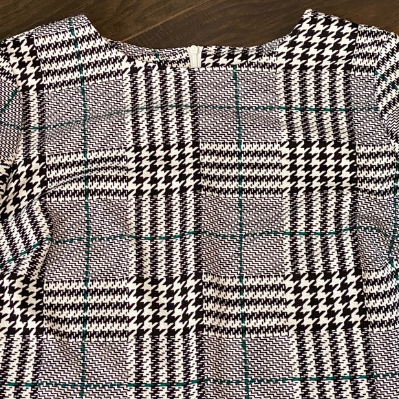 Violet B. Houndstooth ruffle sleeve Dress - Picture 7 of 12